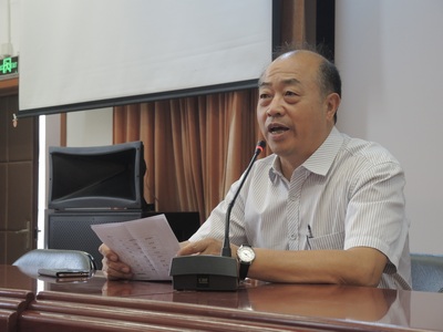 李校长讲话.jpg